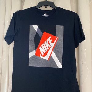Nike T-shirt Size Medium